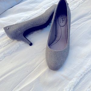 Life Stride Soft System Sparkle Pumps. Brand New.